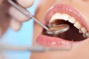عادات نفعلها دائماً تؤدي إلى فقدان الأسنان