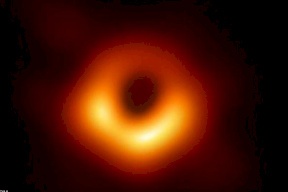 ما الثقب الأسود وكيف ينشأ؟ حقائق تذهل العقل البشري