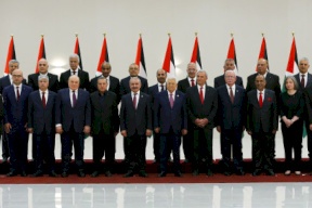 بسبب خطأ في القسم.. حكومة اشتية تعيد اليوم اليمين القانونية