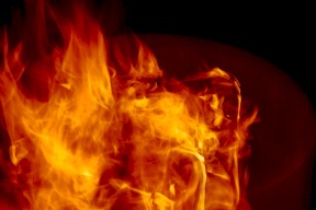 السيطرة على حريق شبّ على سطح مصلى المرواني بالأقصى