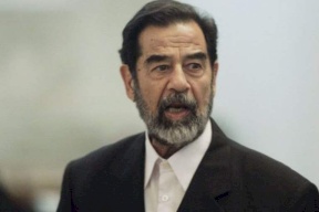 نشيد صدام حسين يصدح في جامعة عراقية