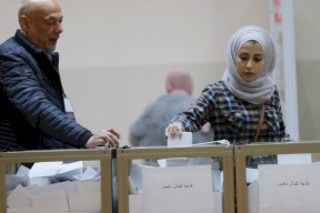 فوز كتلة شهداء الأقصى في انتخابات مجلس بوليتكنك فلسطين