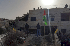 جيش  الاحتلال يفجر منزل الشهيد عمر ابو ليلى