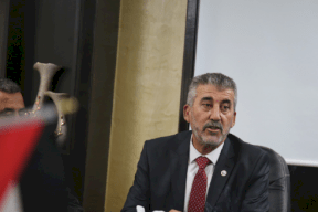 وزير الحكم المحلي يوعز بتقديم تسهيلات مالية بشأن تسديد الرسوم لموظفي القطاع العام