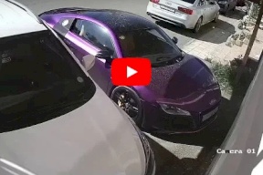 فيديو.. شاب عربي يحرق سيارة شقيقته