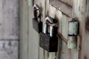 توضيح صادر عن النيابة بخصوص اعادة فتح محلات برام الله بعد اغلاقها