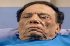 نجل عادل إمام يكشف عن التطورات الصحية لوالده