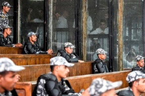 مصر.. حكم نهائي بإعدام 13 إرهابيا قتلوا وأصابوا رجال شرطة