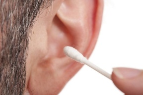 كارثة في الدماغ بسبب "عود الأذن"