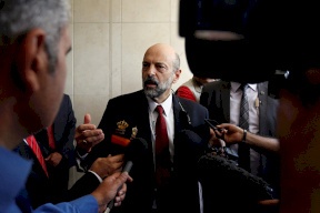 انتحار صاحب بسطة يهز الحكومة الأردنية