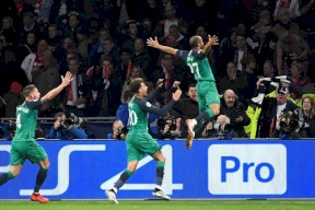 مورا يقلب الطاولة على أياكس ويقود توتنهام إلى نهائي الأبطال