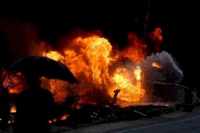 مصرع العشرات بانفجار صهريج في النيجر