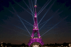  باريس تحتفل بالذكرى 130 لإنشاء برج "إيفل"