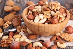 مكسرات عند السحور لصيام دون جوع