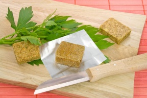 مكعبات مرق الدجاج سم قاتل!!