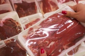 الحكومة: هكذا سنوزع اللحوم السعودية على أهالي غزة