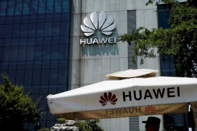 صحيفة: بعد "غوغل".. "مايكروسوفت" توجه ضربة لـ"هواوي"