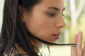 3 أساليب فعالة لمعالجة مشكلة الشعر الدهني