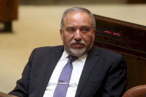 ليبرمان يدرس ترشيح نفسه لرئاسة الحكومة الإسرائيلية