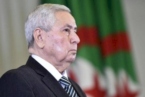 الجزائر.. تمديد عهدة الرئيس المؤقت