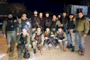 فيديو وصور : اشتباك مسلح واصابة رجلي أمن بعد محاصرة مقر الأمن الوقائي بنابلس