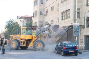 عمليات هدم واسعة في قلنديا شمال القدس