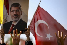 اردوغان: مرسي لم يمت بشكل طبيعي.. بل قُتل