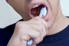 صحة اللثة تؤثر على ضغط الدم