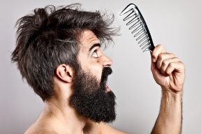 عواقب استخدام مجفف الشعر: جفاف ولون باهت!