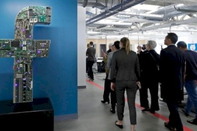 إخلاء بعض مباني فيسبوك بسبب غاز السارين القاتل