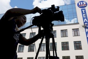 قنبلة على تلفزيون أوكراني بسبب وثائقي مع بوتين