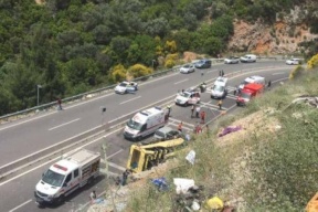 15 قتيلا في تركيا إثر تعرض حافلة مهاجرين لحادث مروري