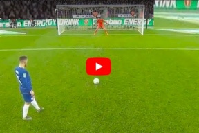 فيديو.. مدرب منع لاعب من تسديد ركلة جزاء ماذا حدث؟