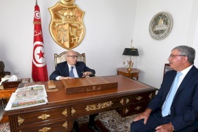 صاحب آخر صورة مع السبسي.. أبرز مرشح لخلافته!