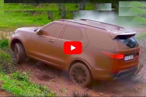 فيديو.. ماذا يفعل سائقو سيارة Land Rover!