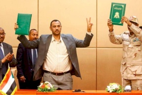 الرياض والقاهرة ترحبان بتوقيع "الإعلان الدستوري" في السودان