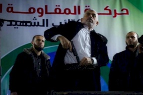واللا العبري : السنوار أقوى رجل بغزة 