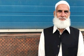 قصة عجوز منع وقوع مذبحة