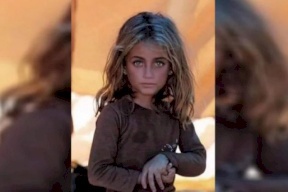 سندريلا المخيمات والحروب السورية.. صاحب الصورة يكشف تفاصيلها