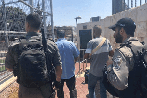 الاحتلال يقتحم جمعية برج اللقلق بالقدس ويعتقل رئيسها
