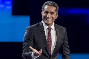 شاهد: الإعلامي باسم يوسف يظهر عاريا ويثير مواقع التواصل