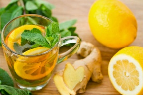 مشروب شاي الكركم لعلاج حب الشباب