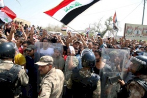 مصرع عراقيين اثنين و200 مصاب في احتجاجات العراق