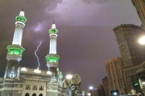فيديو.. سيول وأمطار رعدية ورياح شديدة على مكة
