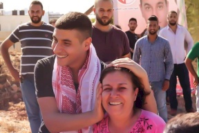 تمهيدا لهدمه..الاحتلال ياخذ مقاسات منزل الاسير يزن مغامس