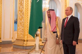 بالفيديو.. شاهد ماذا اهدى بوتين العاهل السعودي