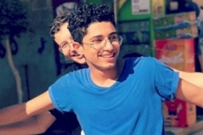 منع زملاءه من التحرش بفتاة.. فأردوه قتيلاً