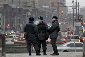 روسيا توقف 3 دبلوماسيين أميركيين 