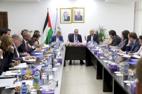 الشيخ يلتقي عدد من السفراء وقناصل الدول الاوروبيه وصندوق النقد والبنك الدولي