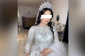 فيديو.. في دولة عربية عروس تتسوق بثوب الزفاف